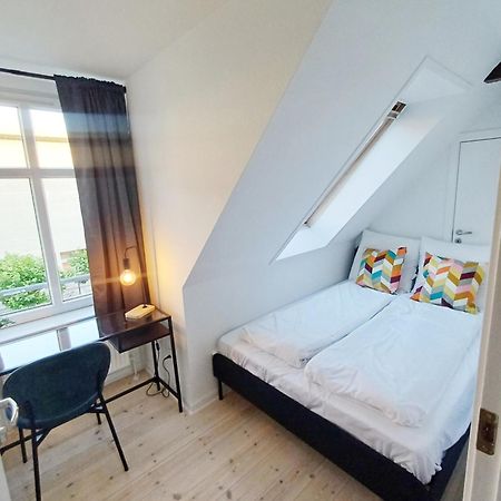 רנדרס Beautiful Double Room In The Center Of City מראה חיצוני תמונה