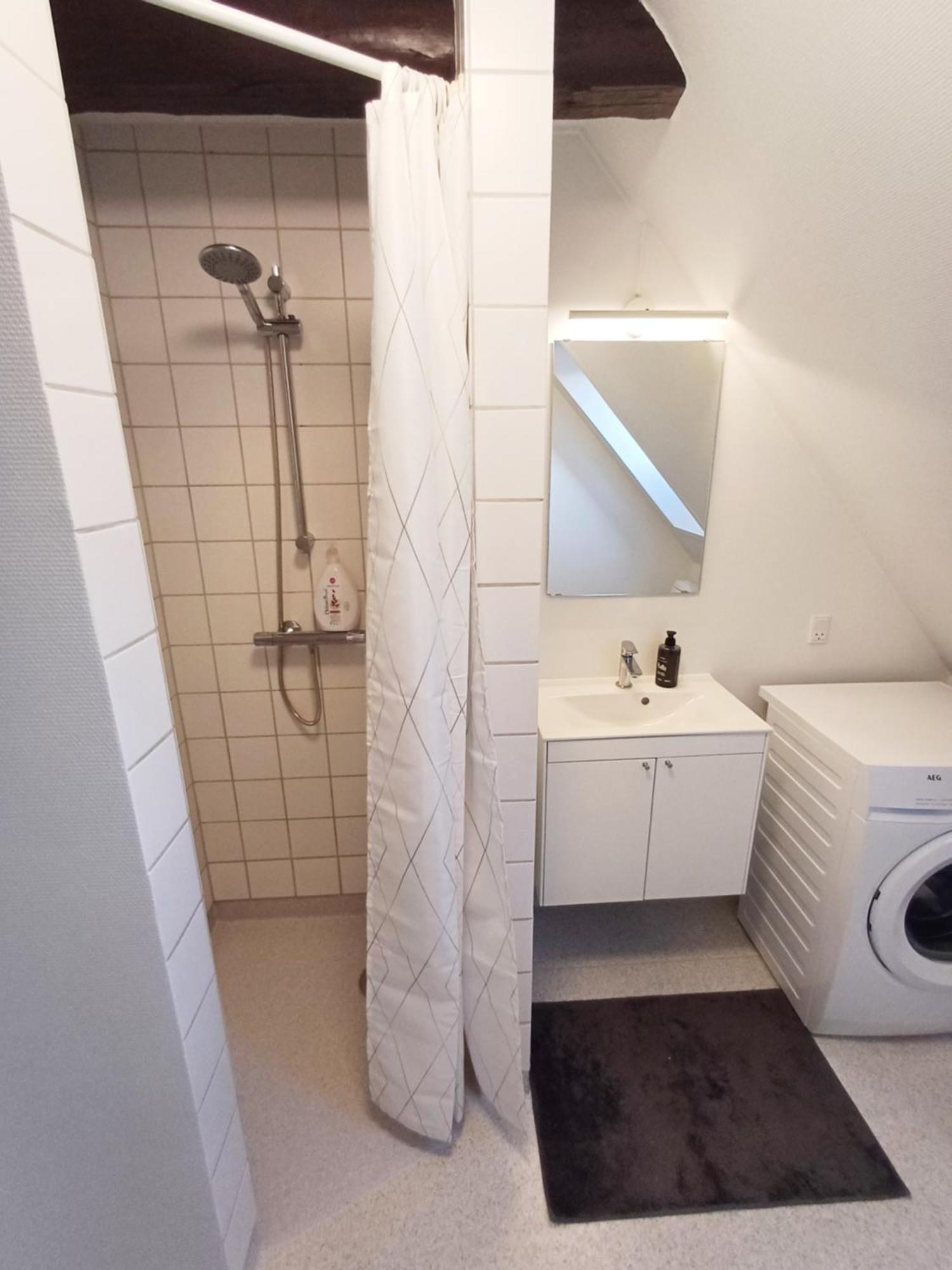 רנדרס Beautiful Double Room In The Center Of City מראה חיצוני תמונה